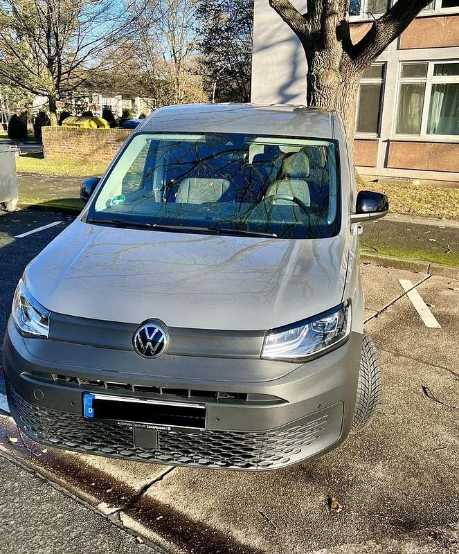 Gebraucht VW Caddy Maxi 114 PS (83 kW) 2023 Grau Van / Kleinbus