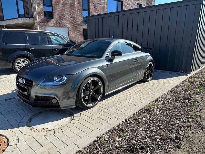 Grau Gebraucht 2013 Audi TT Competition Coupé | 15.900 € (Fairer Preis) - Bild 1/4