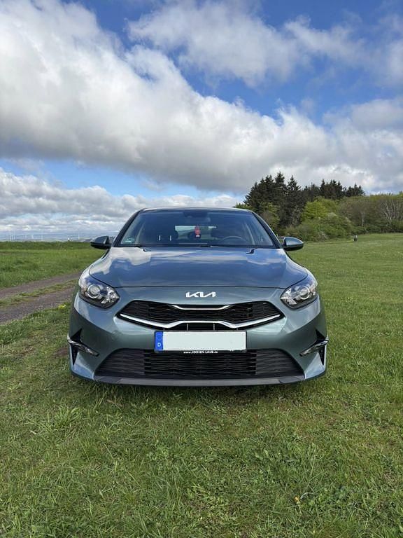 Gebraucht Kia Ceed Edition 7 101 PS (74 kW) 2022 Grau Kleinwagen