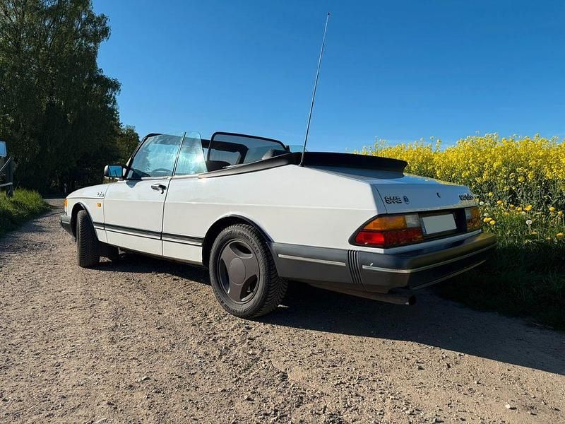 Occasion Saab 900 Cabriolet 170 ch (125 kW) 1987 Blanc Cabriolet