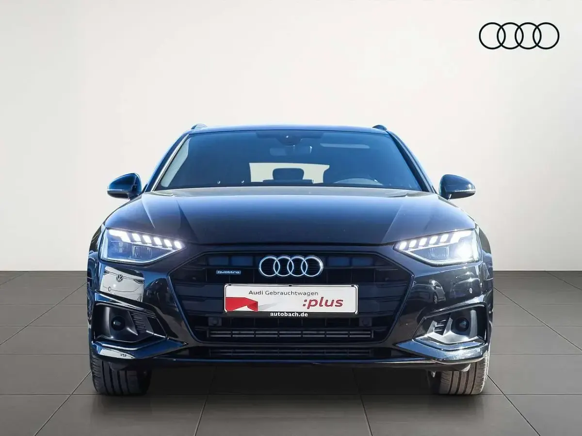 Gebraucht Audi A4 Advanced Plus 204 PS (150 kW) 2022 Mythosschwarz metallic Kombi