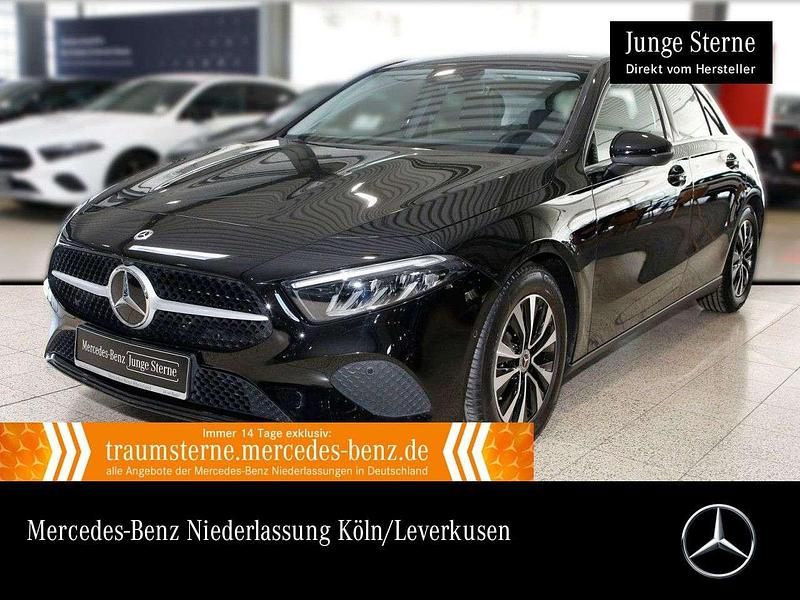 Gebraucht Mercedes A200 150 PS (110 kW) 2025 Schwarz Limousine