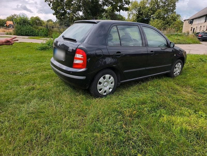 Second-hand Skoda Fabia 45 CP (33 kW) 2003 Negru Hatchback