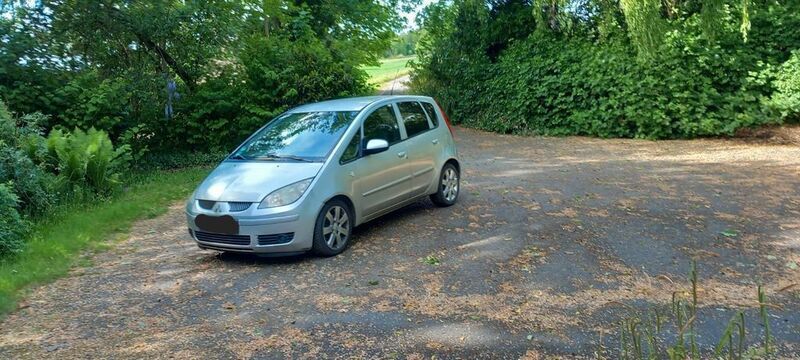 Grau Gebraucht 2006 Mitsubishi Colt Limousine | 1.600 € (Fairer Preis) - Bild 1/4