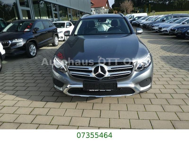 Gebraucht Mercedes GLC220 170 PS (125 kW) 2018 Grau SUV