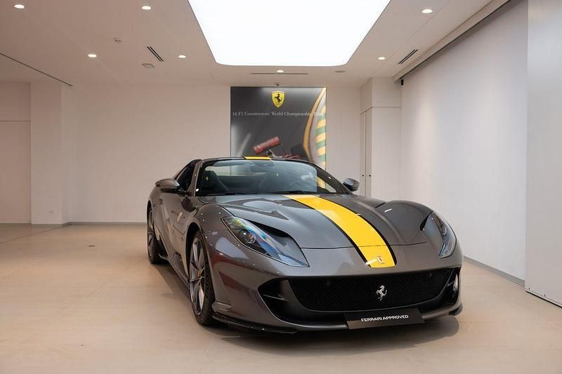 Gebraucht Ferrari 812 2023 Grau Cabrio