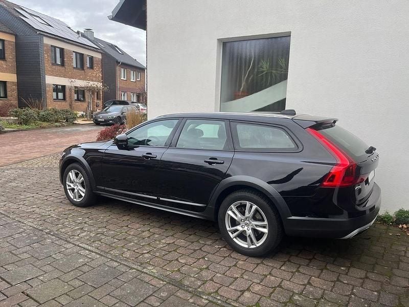 Gebraucht Volvo V90 CC 250 PS (183 kW) 2018 Schwarz Kombi