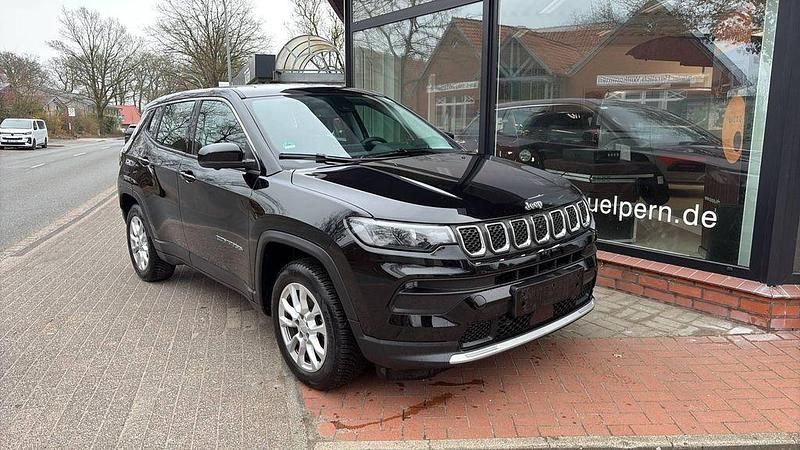 Gebraucht Jeep Compass Altitude 131 PS (96 kW) 2024 Schwarz SUV
