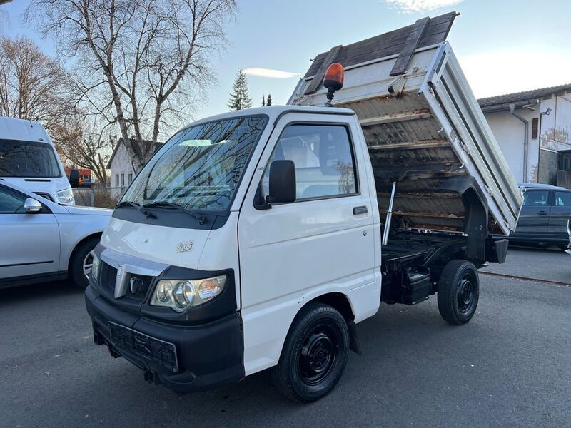 Weiß Gebraucht 2011 Piaggio Porter Van / Kleinbus | 9.990 € - Bild 1/4