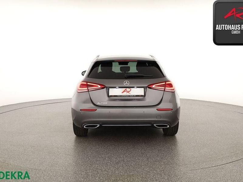 Gebraucht Mercedes A200 Progressive 163 PS (119 kW) 2018 Mountaingrau Limousine