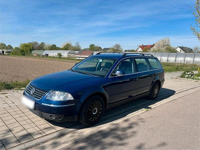 Second-hand VW Passat 130 CP (95 kW) 2004 Albastru Break