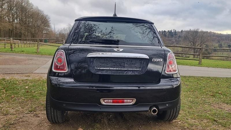 Gebraucht Mini Cooper 122 PS (89 kW) 2014 Schwarz Kleinwagen
