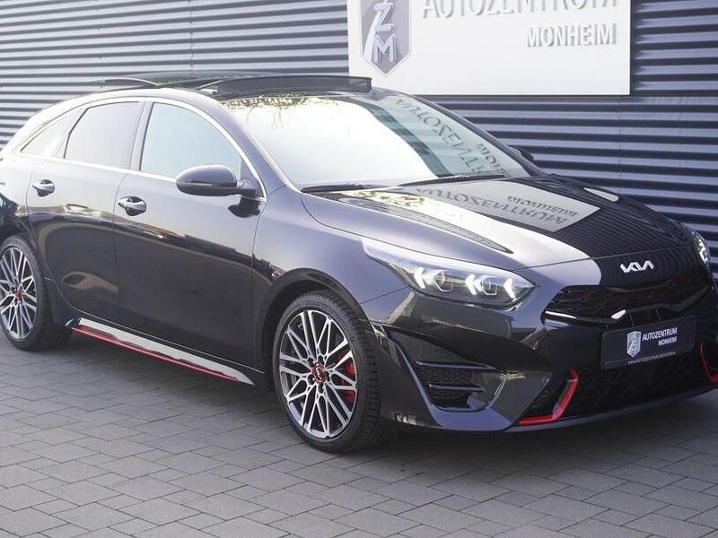 Gebraucht Kia ProCeed GT GT 204 PS (150 kW) 2024 (1k) zilinaschwarz met. Kleinwagen
