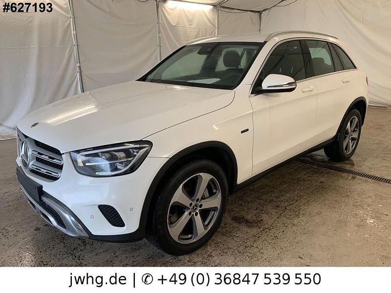 Polarweiss Gebraucht 2021 Mercedes GLC300e SUV | 33.450 € (Superpreis) - Bild 1/4