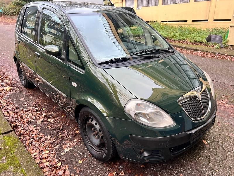 Grün Gebraucht 2005 Lancia Musa Van / Kleinbus | 1.650 € - Bild 1/4