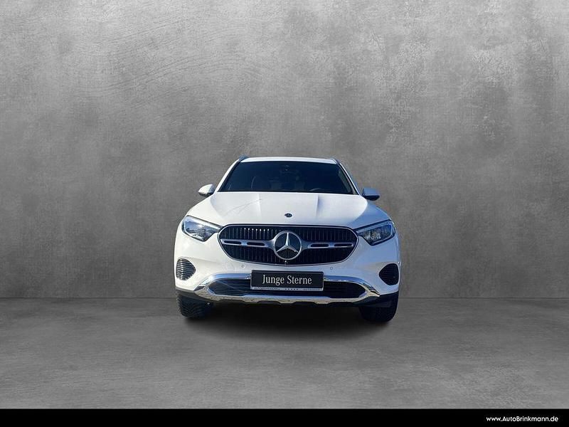 Gebraucht Mercedes GLC200 Avantgarde 204 PS (150 kW) 2025 Unilack polarweiß SUV