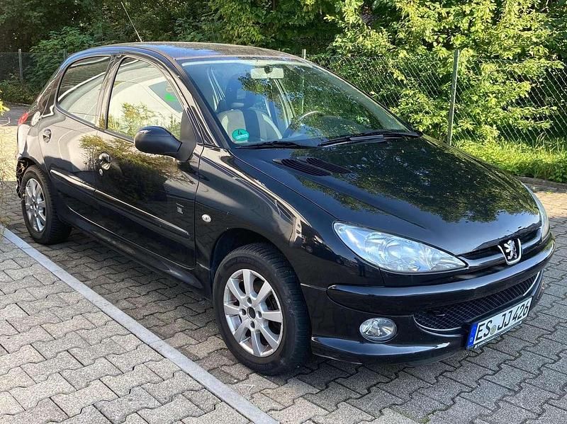 Schwarz Gebraucht 2006 Peugeot 206 Limousine | 2.500 € (Fairer Preis) - Bild 1/1