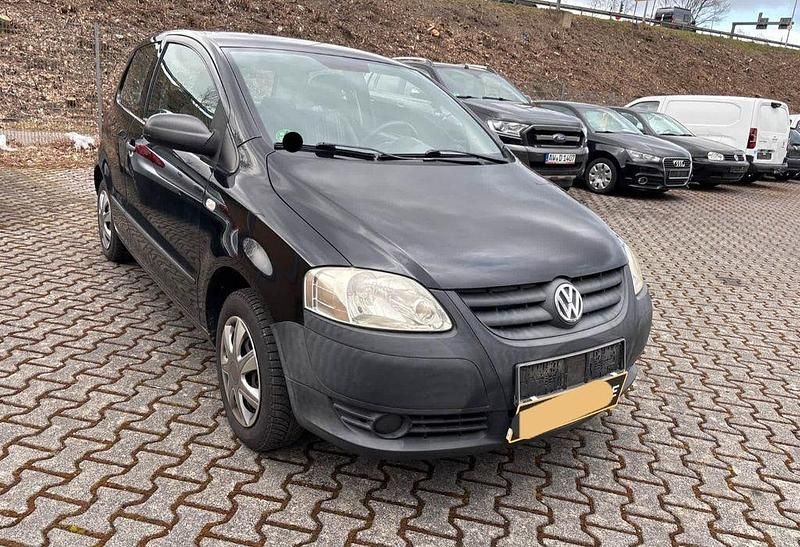 Gebraucht VW Fox Basis 54 PS (39 kW) 2009 Schwarz Kleinwagen