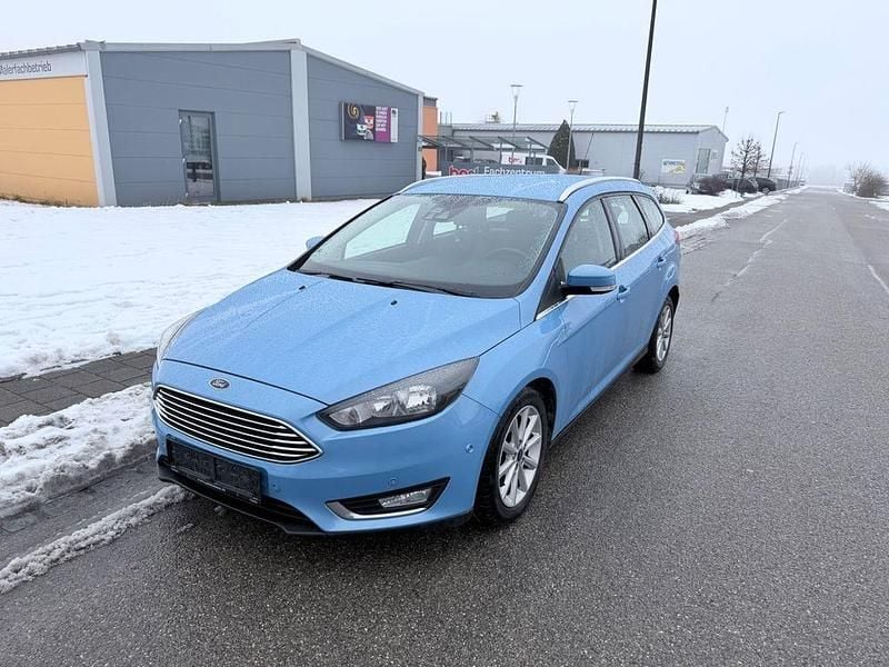 Gebraucht Ford Focus Titanium 120 PS (88 kW) 2017 Blau Limousine