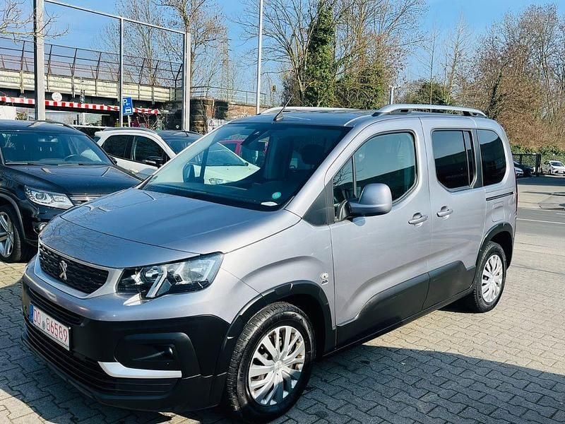 Gebraucht Peugeot Rifter Active 110 PS (80 kW) 2020 Grau Van / Kleinbus
