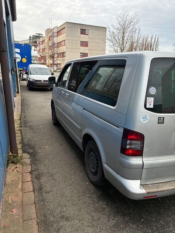 Second-hand VW T5 174 CP (127 kW) 2003 Argintiu Van