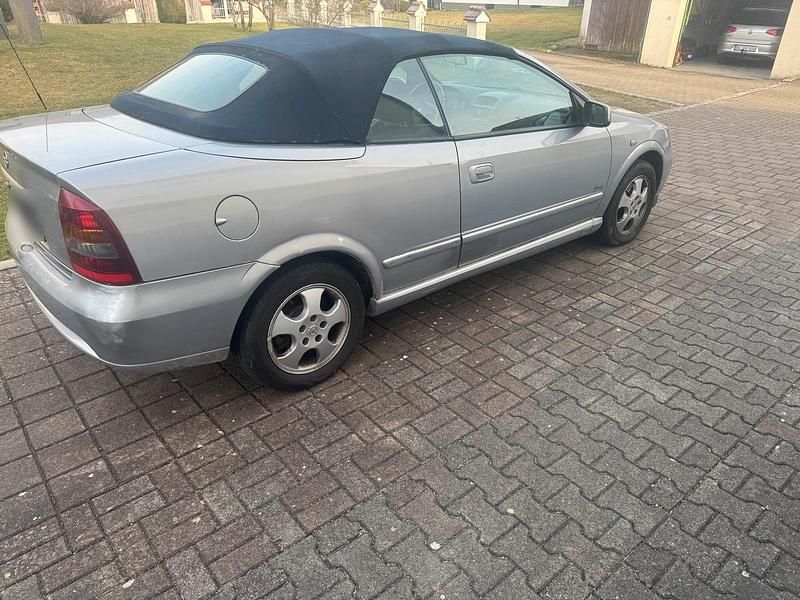 Gebraucht Opel Astra Cabriolet 125 PS (91 kW) 2002 Silber Cabrio