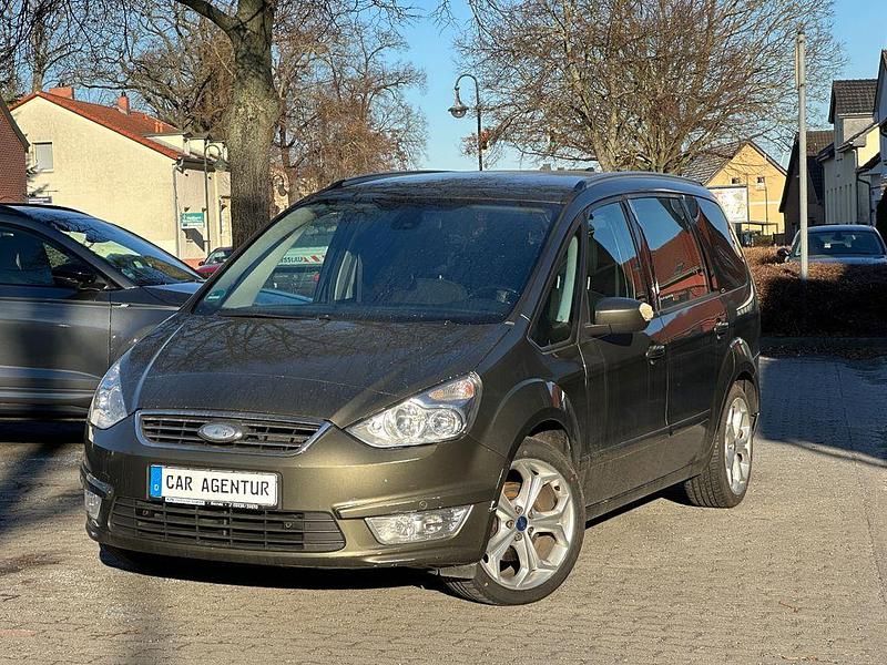 Gebraucht Ford Galaxy Trend 140 PS (102 kW) 2011 Braun Van / Kleinbus