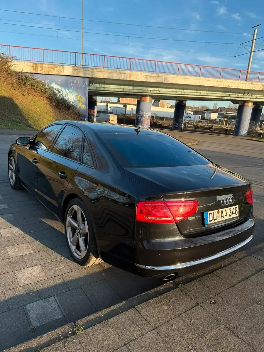 Gebraucht Audi A8 351 PS (258 kW) 2010 Schwarz Limousine