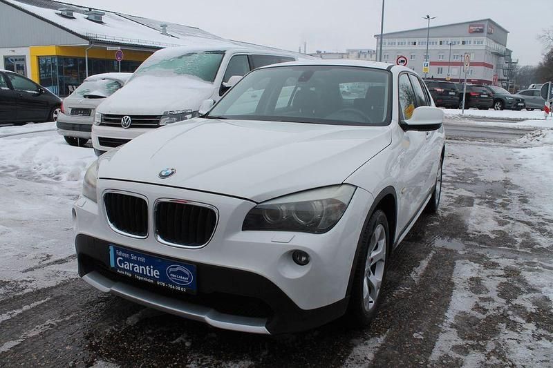 Weiß Gebraucht 2011 BMW X1 SUV | 8.499 € (Guter Preis) - Bild 1/4