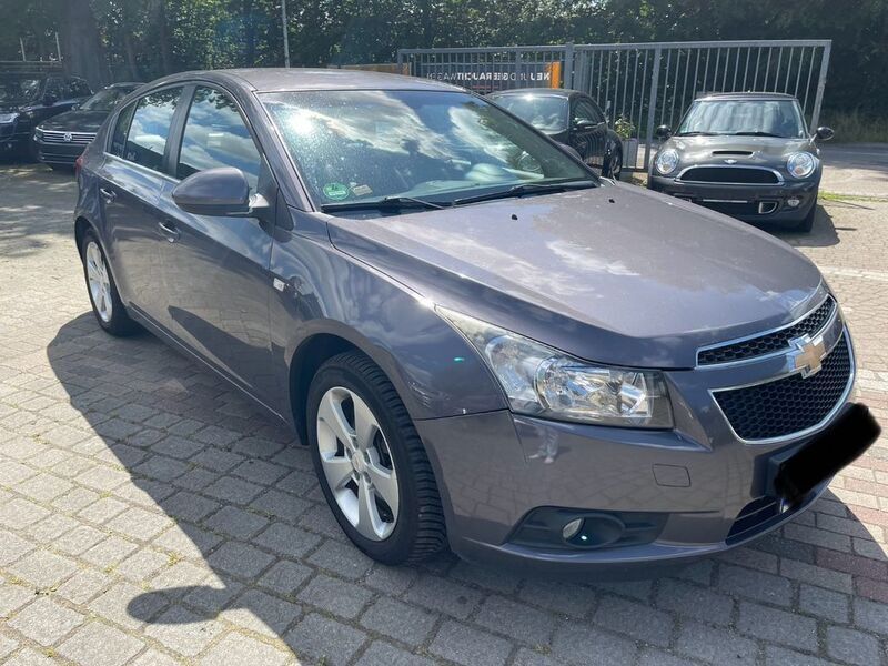 Gebraucht Chevrolet Cruze LTZ 163 PS (119 kW) 2012 Grau Kleinwagen