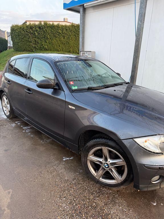 Gebraucht BMW 118 129 PS (94 kW) 2005 Grau Kleinwagen