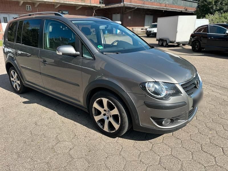 Gebraucht VW Touran Cross 140 PS (102 kW) 2009 Orange Van / Kleinbus