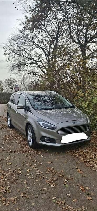 Gebraucht Ford S-MAX Titanium 209 PS (153 kW) 2016 Beige Van / Kleinbus