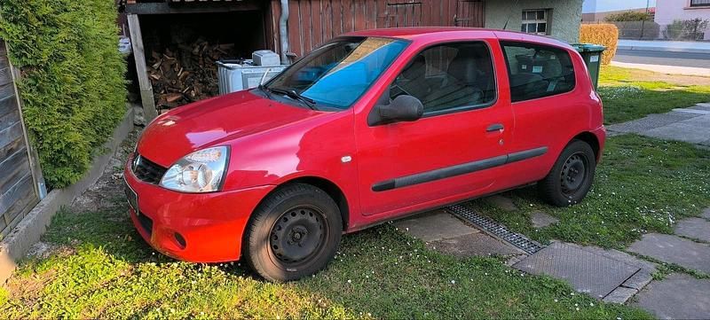 Gebraucht Renault Clio II Campus 58 PS (42 kW) 2011 Rot Kleinwagen