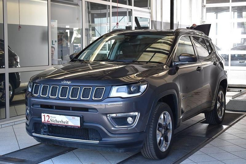 Granite crystal met. clear coa Gebraucht 2020 Jeep Compass Limited SUV | 25.600 € (Teuer) - Bild 1/4