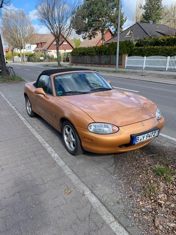 Gebraucht Mazda MX5 140 PS (102 kW) 1998 Gold Cabrio