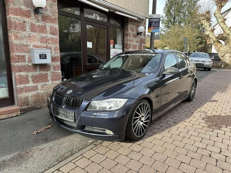 Gebraucht BMW 320 150 PS (110 kW) 2005 Blau Limousine