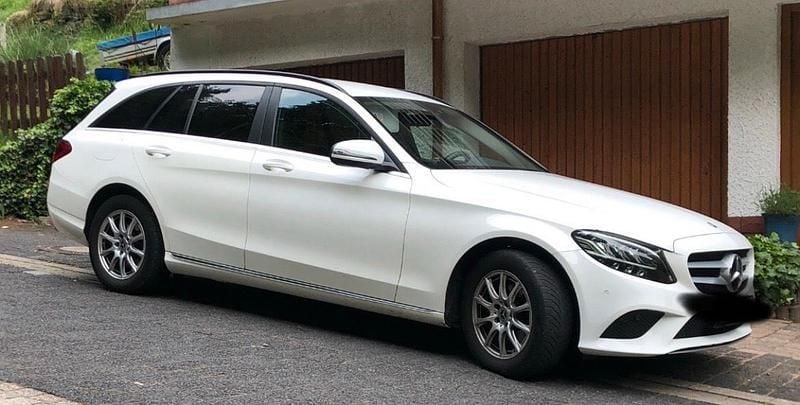 Weiß Gebraucht 2021 Mercedes C180 Kombi | 20.250 € (Superpreis) - Bild 1/4