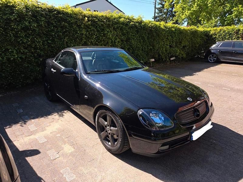 Gebraucht Mercedes SLK230 193 PS (141 kW) 1999 Schwarz Cabrio
