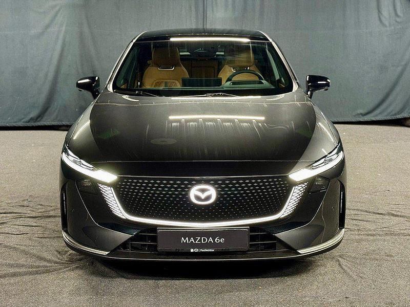 Neu Mazda 6e Takumi-Line 189 kW (258 PS) 2026 Machine gray Limousine