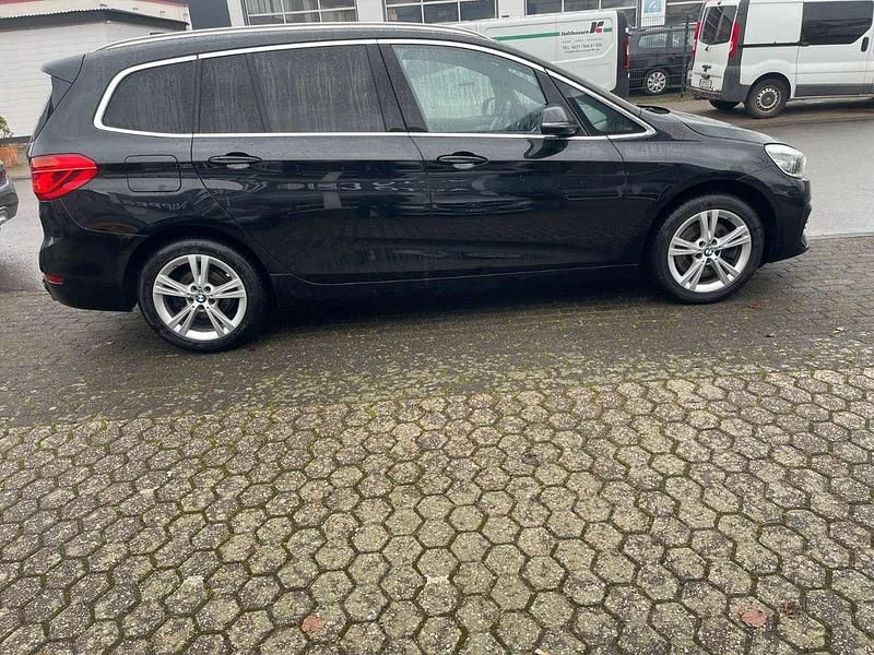 Gebraucht BMW 218 Advantage 150 PS (110 kW) 2022 Schwarz Kombi