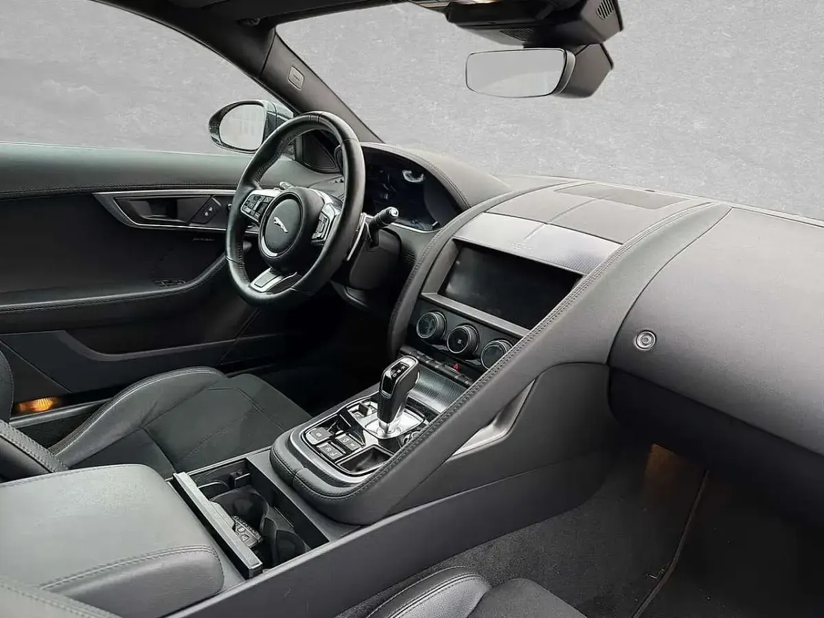 Gebraucht Jaguar F-Type R-Dynamic 456 PS (335 kW) 2020 Schwarz (santorini black) Coupé
