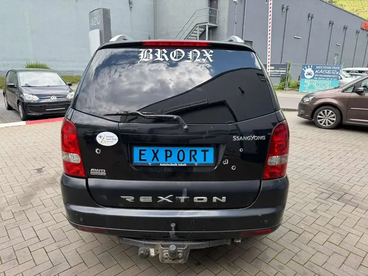 Gebraucht SsangYong Rexton 120 PS (88 kW) 2008 Schwarz SUV