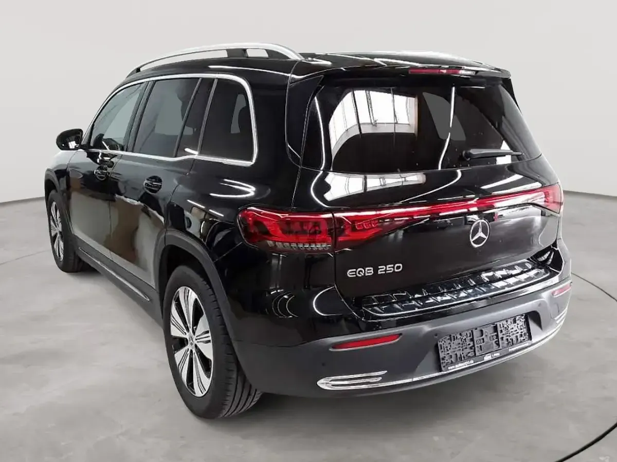 Gebraucht Mercedes EQB250 Progressive 139 kW (190 PS) 2023 Nachtschwarz SUV