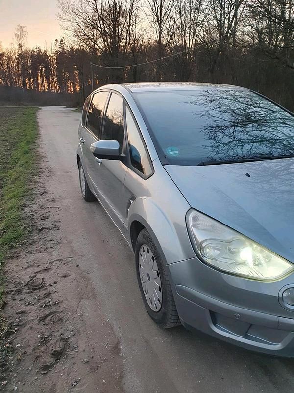Gebraucht Ford S-MAX S 140 PS (102 kW) 2008 Silber Van / Kleinbus