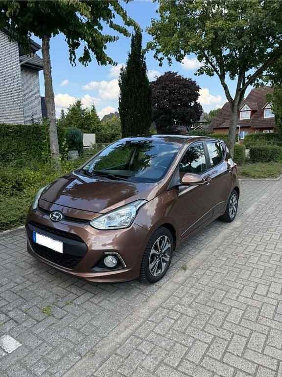 Braun Gebraucht 2013 Hyundai i10 Style Kleinwagen | 2.900 € (Guter Preis) - Bild 1/4