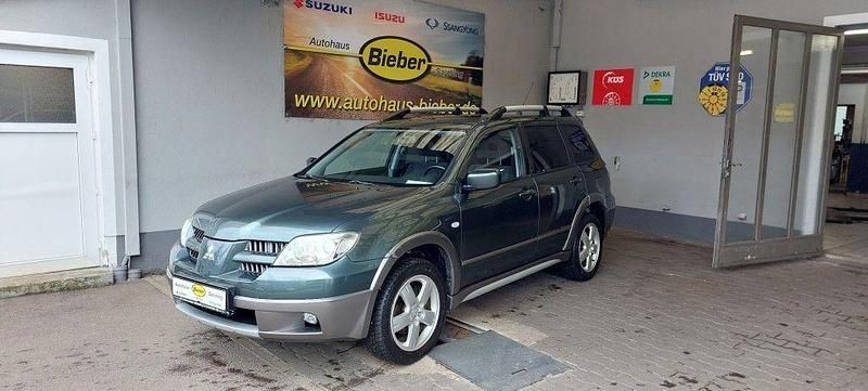 Grün Gebraucht 2005 Mitsubishi Outlander Intense SUV | 2.680 € (Guter Preis) - Bild 1/4