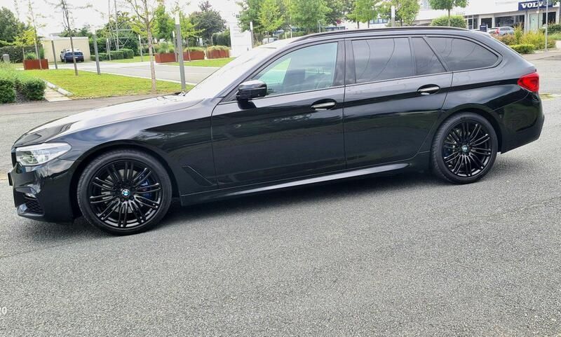 Schwarz Gebraucht 2018 BMW 530 M Sport Kombi | 29.000 € (Etwas zu teuer) - Bild 1/4