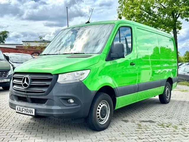 Gebraucht Mercedes Sprinter 163 PS (119 kW) 2020 Gruen Van
