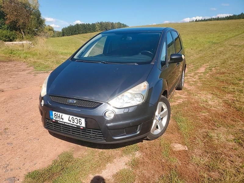 Grau Gebraucht 2008 Ford S-MAX Titanium Van / Kleinbus | 1.800 € (Fairer Preis) - Bild 1/4